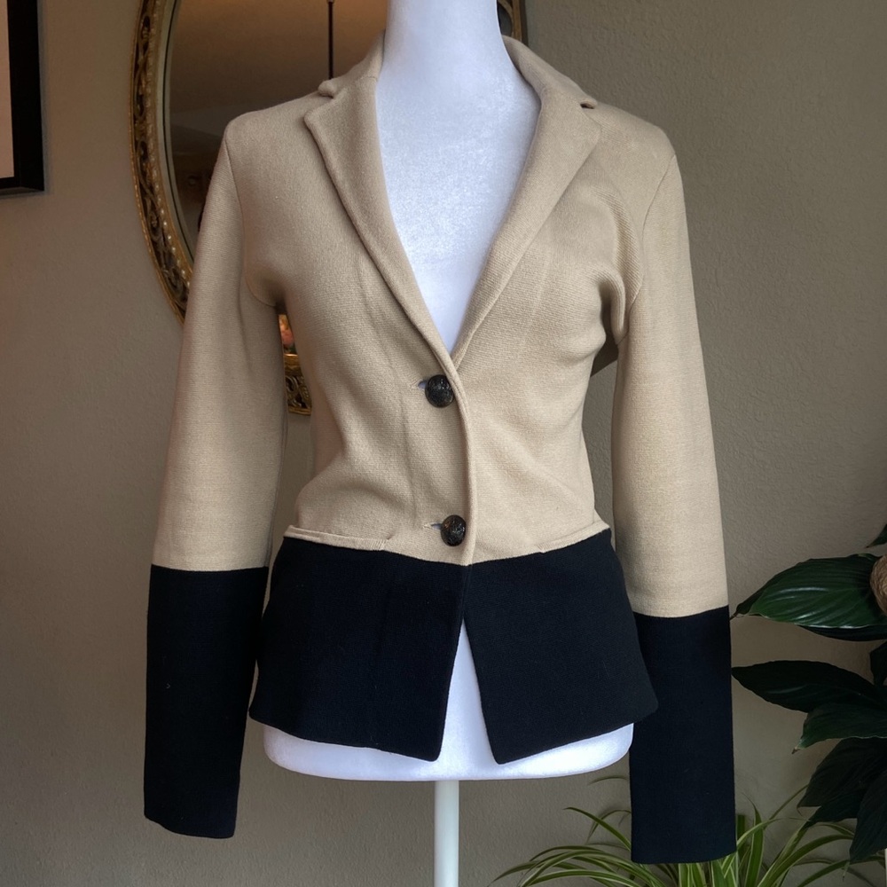 Banana Republic Beige and Black Women's tailored Blazer
